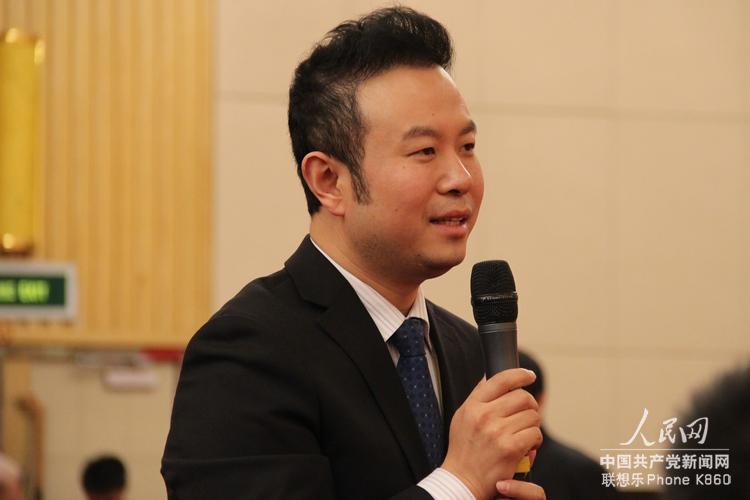 中央電視臺、央視網記者提問。人民網 張啟川 攝