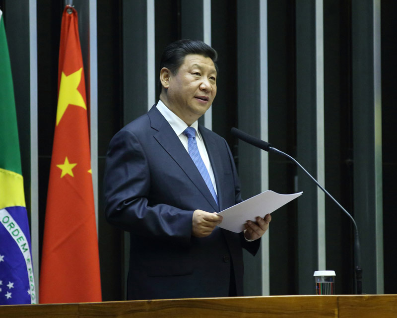 7月16日，國(guó)家主席習(xí)近平在巴西國(guó)會(huì)發(fā)表《弘揚(yáng)傳統(tǒng)友好共譜合作新篇》的演講。 新華社記者 蘭紅光 攝
