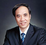 全國人大常委會委員、民建中央副主席辜勝阻推進我國戶籍制度改革要堅持“六大原則”　　推進戶籍改革首先我們應因城而異。有序推進符合條件農(nóng)業(yè)轉(zhuǎn)移人口落戶城鎮(zhèn)，要實行差別化落戶政策，因地制宜、區(qū)別對待。城鎮(zhèn)發(fā)展有其合適的人口規(guī)模，人口的過度集中將給城市資源和環(huán)境帶來巨大壓力，導致“大城市病”，人口過度分散不利於城市規(guī)模效應的發(fā)揮，造成效率損失。