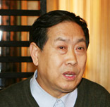 國家行政學院教授汪玉凱全面深化改革“路線圖”日漸清晰 進入細化階段　　我們推進全面深化改革採取“分步推進”的方式，根據(jù)三中全會決定的六條改革選項，成熟一個選擇一個，不要求全面同時上馬。他指出，這個分步既涉及到政治的、經(jīng)濟的、社會的、文化的，各個方面都有，總體上是分步推進的原則。