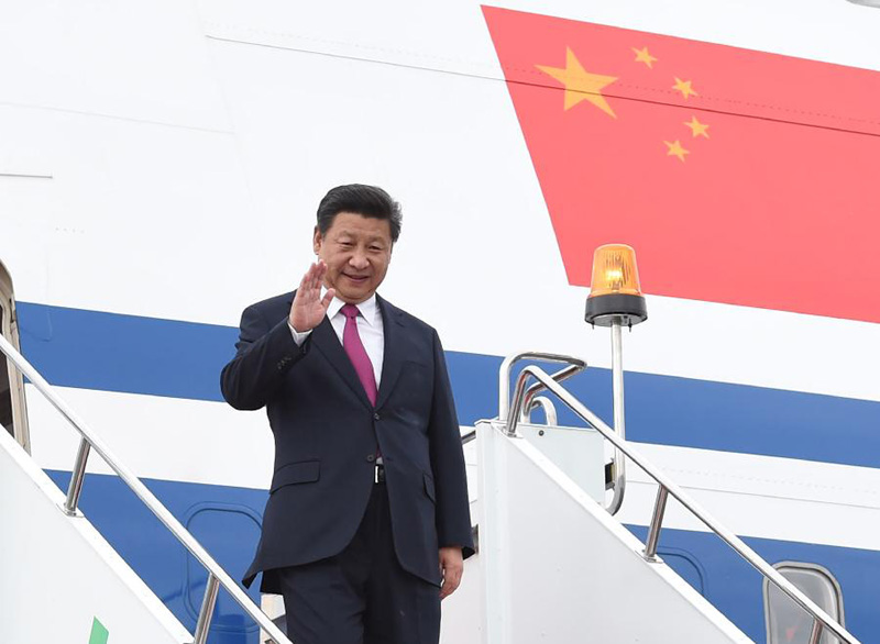 7月8日，國家主席習近平乘坐專機抵達烏法，應俄羅斯聯邦總統普京邀請，出席金磚國家領導人第七次會晤和上海合作組織成員國元首理事會第十五次會議。新華社記者謝環馳攝 