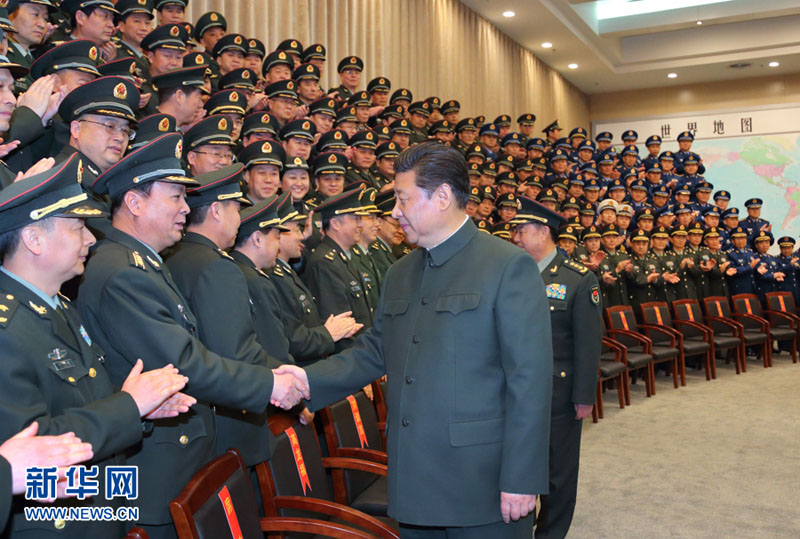 2015年2月16日，習(xí)近平在陝西省軍區(qū)辦公樓大會(huì)議室，接見駐西安部隊(duì)正師職以上領(lǐng)導(dǎo)干部和副師級(jí)單位主官。李剛攝
