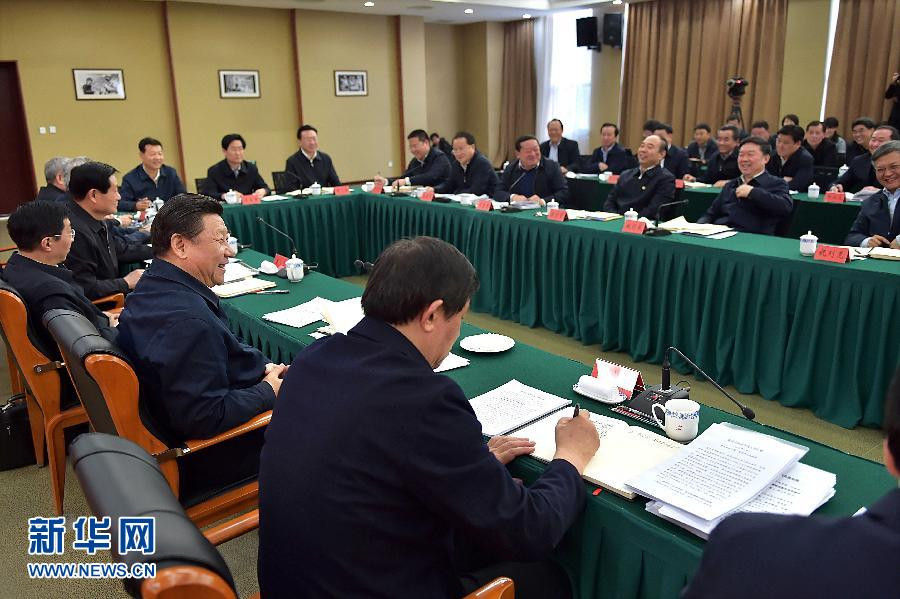 2月13日下午，習近平在中國延安干部學院主持召開陝甘寧革命老區(qū)脫貧致富座談會。新華社記者 李濤 攝
