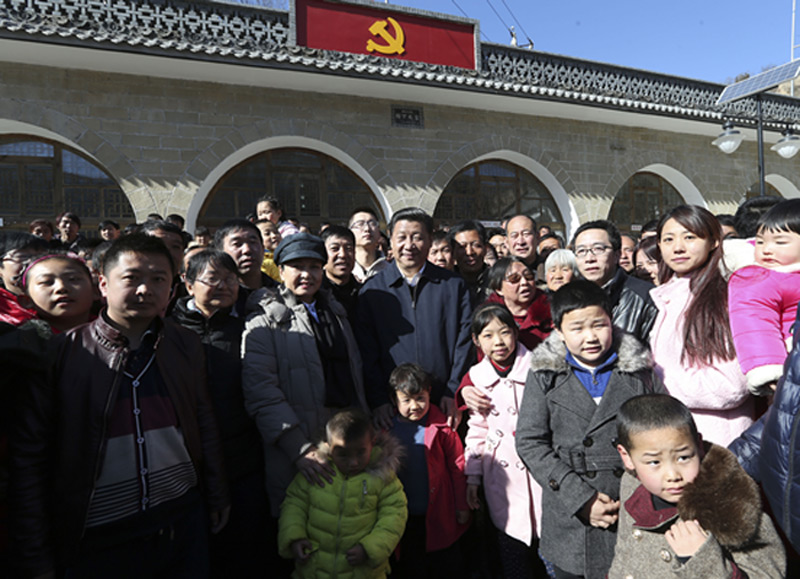 2015年2月13日，農歷乙未年春節前夕，中共中央總書記、國家主席、中央軍委主席習近平來到陝西考察調研，向革命老區人民和全國各族人民祝賀新春。第一站，總書記到的是延安市延川縣梁家河村。習近平再次回到這片黃土地，同他一起來的，還有夫人彭麗媛?？倳浻藐劚狈窖韵蜞l親們介紹說：“這是我的婆姨（陝北方言，意為妻子）。”