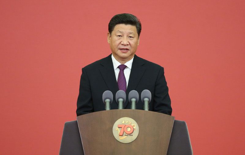 9月2日，中共中央總書記、國家主席、中央軍委主席習近平在北京人民大會堂向30名抗戰老戰士老同志、抗戰將領、幫助和支持中國抗戰的國際友人或其遺屬代表頒發中國人民抗日戰爭勝利70周年紀念章並發表重要講話。新華社記者 龐興雷 攝