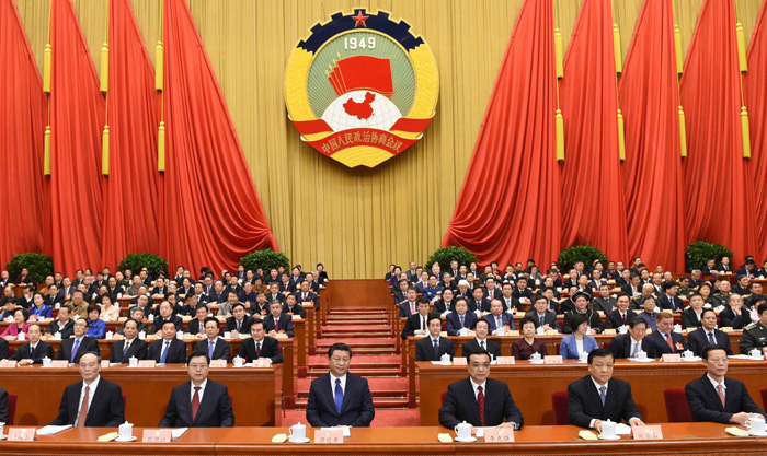 3月3日，中國人民政治協商會議第十二屆全國委員會第三次會議在北京人民大會堂開幕。這是習近平、李克強、張德江、劉雲山、王岐山、張高麗在主席臺就座。新華社記者 李學仁 攝