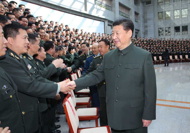 3月23日，中共中央總書記、國(guó)家主席、中央軍委主席習(xí)近平視察國(guó)防大學(xué)並接見國(guó)防大學(xué)第六次黨代表大會(huì)全體代表和師以上領(lǐng)導(dǎo)干部，代表黨中央和中央軍委向會(huì)議召開表示熱烈祝賀。新華社記者 李剛 攝