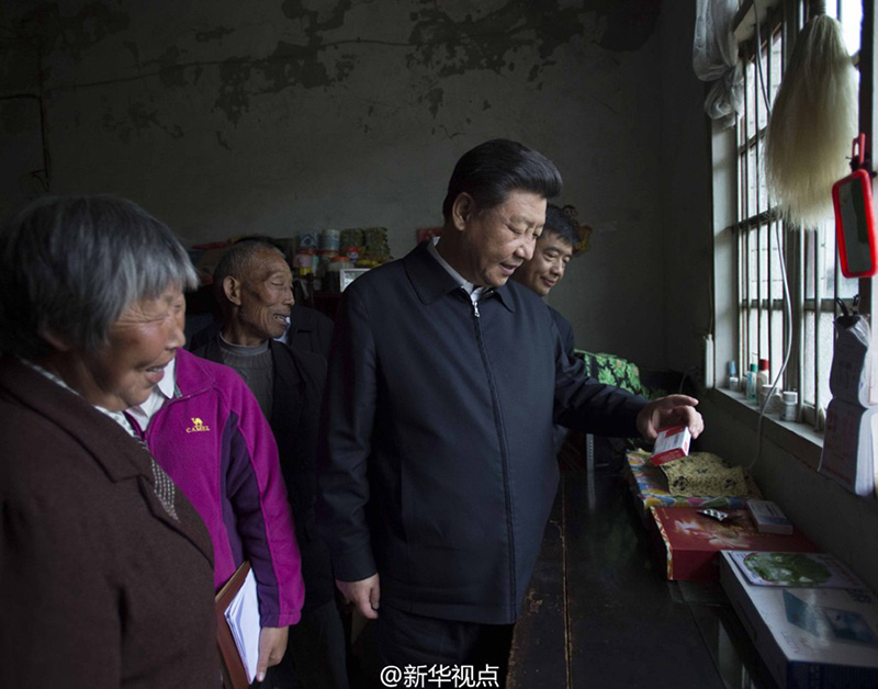 習近平說，因病致貧、因殘致貧問題時有發生，扶貧機制要進一步完善兜底措施，在醫保、新農合方面給予更多扶持。 