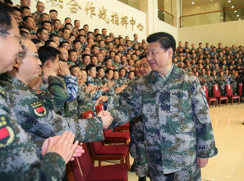 4月20日上午，中共中央總書記、國家主席、中央軍委主席、軍委聯指總指揮習近平到軍委聯合作戰指揮中心視察，代表黨中央和中央軍委，向軍委和戰區兩級聯指中心全體指戰員致以誠摯問候。新華社記者 李剛 攝
