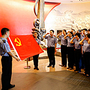 榜樣力量       他們來自不同行業(yè)，但他們都有一個(gè)共同的名字——“優(yōu)秀共產(chǎn)黨員”