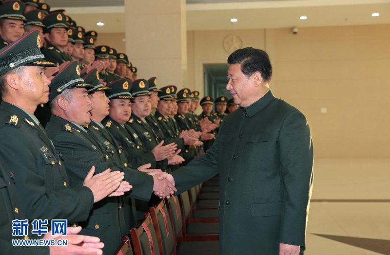 2015年1月21日，習(xí)近平接見(jiàn)第14集團(tuán)軍機(jī)關(guān)及所屬駐昆部隊(duì)團(tuán)以上領(lǐng)導(dǎo)干部。李剛攝