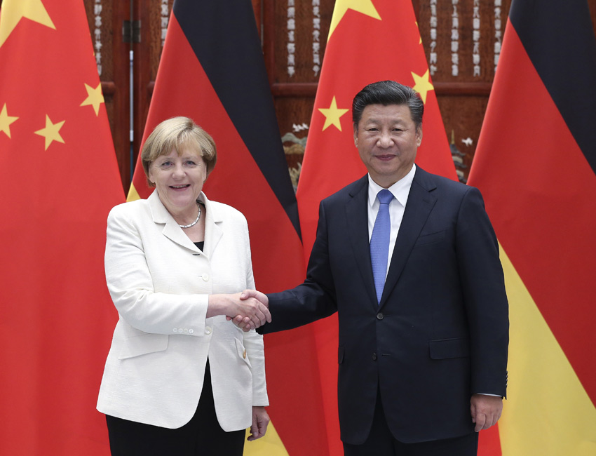 9月5日，國家主席習(xí)近平在杭州會(huì)見來華出席二十國集團(tuán)領(lǐng)導(dǎo)人峰會(huì)的德國總理默克爾。新華社記者 龐興雷攝