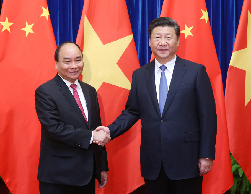 9月13日，國家主席習近平在北京人民大會堂會見越南總理阮春福。新華社記者 姚大偉 攝