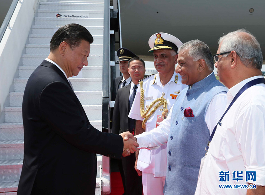 10月15日，國家主席習近平抵達印度果阿，應印度總理莫迪邀請，出席金磚國家領導人第八次會晤。 新華社記者蘭紅光攝