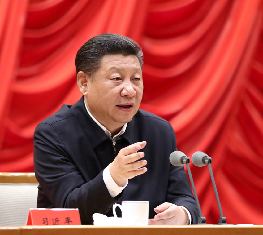 2月13日，省部級主要領(lǐng)導(dǎo)干部學(xué)習(xí)貫徹十八屆六中全會精神專題研討班在中央黨校開班。中共中央總書記、國家主席、中央軍委主席習(xí)近平在開班式上發(fā)表重要講話。新華社記者 謝環(huán)馳 攝