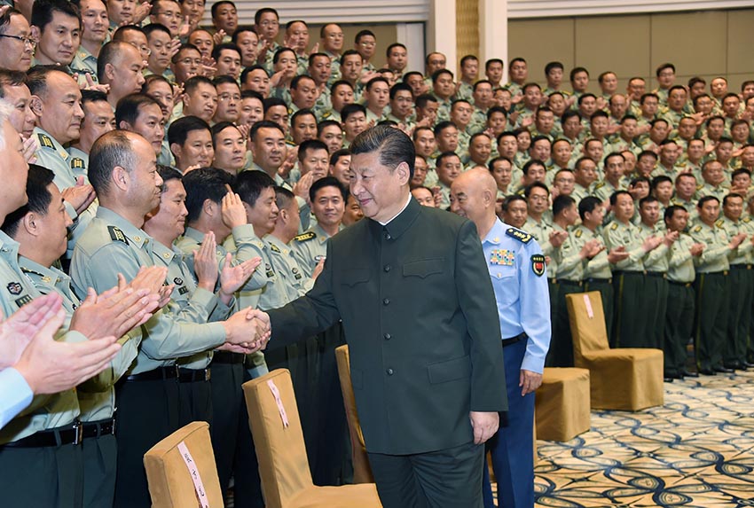 6月22日，正在山西省考察工作的中共中央總書記、國家主席、中央軍委主席習(xí)近平在太原接見駐晉部隊(duì)師以上領(lǐng)導(dǎo)干部和建制團(tuán)單位主官。新華社記者 琚振華 攝