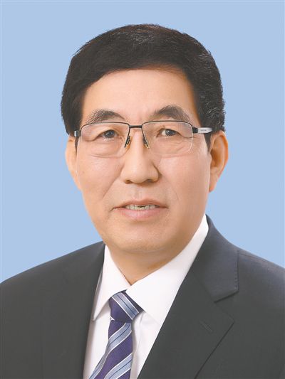 巴音朝魯 
　　黨的十八大以來，我們在以習近平同志為核心的黨中央堅強領導下……﹝全文﹞