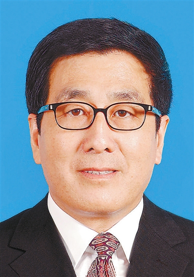 林鐸 
　　甘肅是一個內陸欠發達省份，戰略位置重要，資源相對豐富，但經濟發展滯后，生態環境脆弱，貧困問題突出……﹝全文﹞
