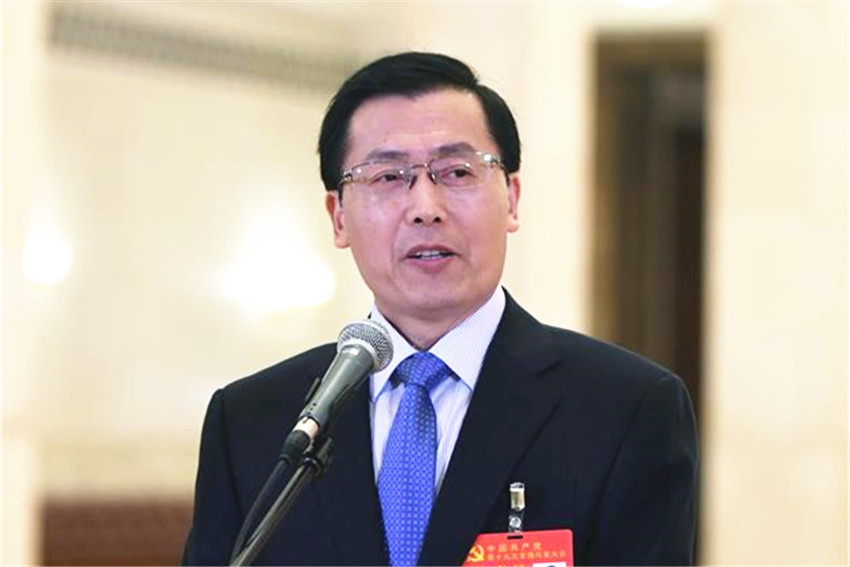 王立平代表接受採訪