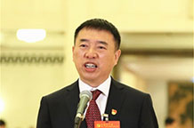李萬君代表接受採訪