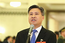 沈銘權(quán)代表接受採訪