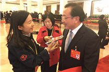 人民網記者釆訪代表