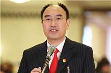 薛晨陽代表接受採訪