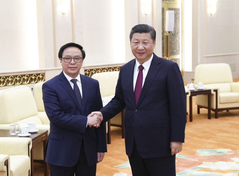 10月30日，中共中央總書記、國家主席習近平在北京人民大會堂會見越共中央總書記阮富仲特使、中央對外部部長黃平君。新華社記者 龐興雷 攝