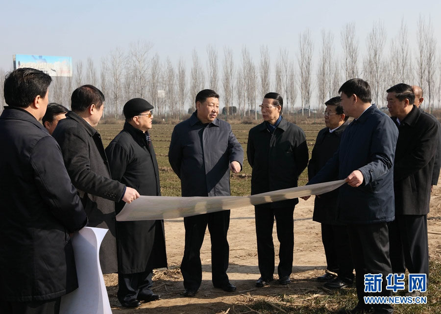 2月23日，中共中央總書記、國家主席、中央軍委主席習近平在河北省安新縣考察雄安新區規劃建設工作。 新華社記者 蘭紅光 攝
