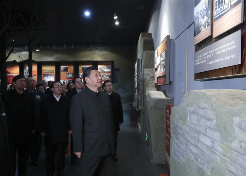 12月12日至13日，中共中央總書記、國家主席、中央軍委主席習近平在江蘇徐州市考察。這是13日下午，習近平參觀淮海戰役紀念館。新華社記者 謝環馳 攝