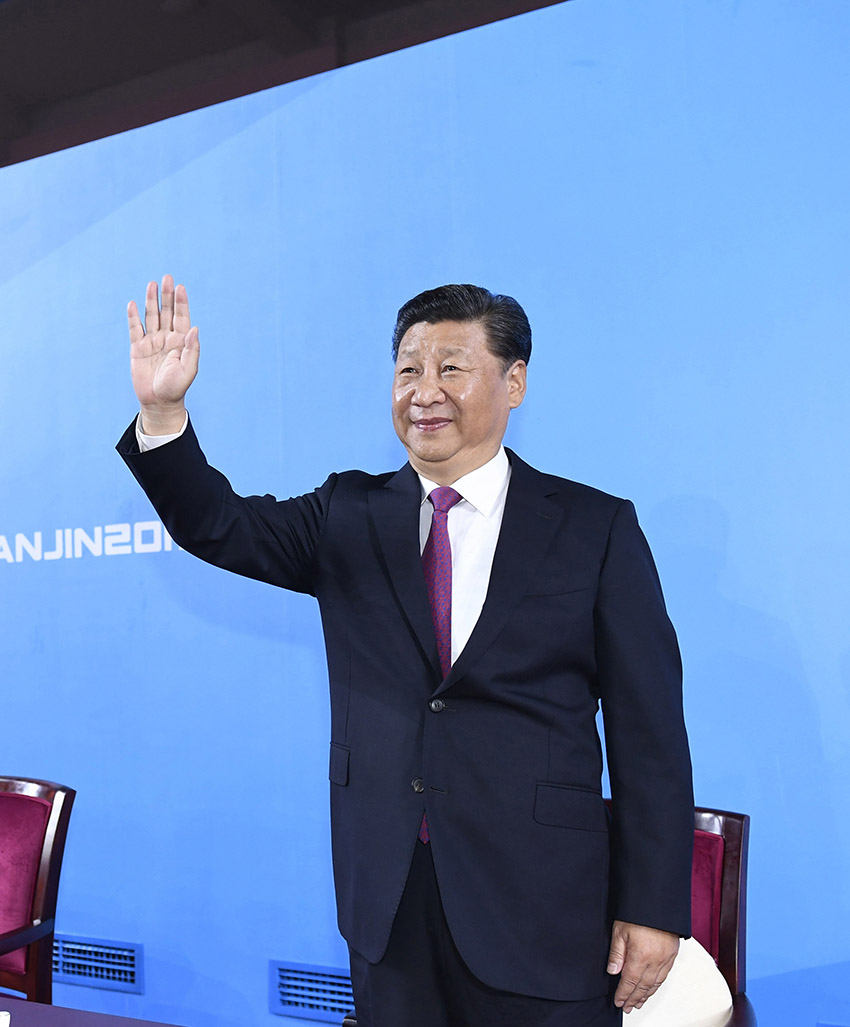 8月27日晚，中共中央總書記、國家主席、中央軍委主席習(xí)近平在天津出席中華人民共和國第十三屆運(yùn)動(dòng)會(huì)開幕式並宣布運(yùn)動(dòng)會(huì)開幕。 新華社記者李學(xué)仁 攝