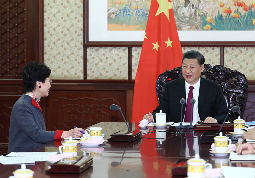 12月15日，國家主席習近平在中南海會見來京述職的香港特別行政區行政長官林鄭月娥。 新華社記者 謝環馳 攝
