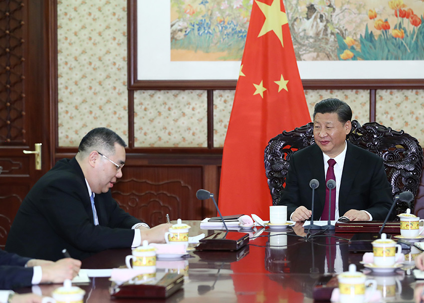 12月15日，國家主席習近平在中南海會見來京述職的澳門特別行政區行政長官崔世安。新華社記者 謝環馳 攝