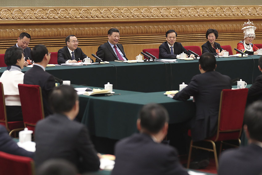 3月10日，中共中央總書記、國家主席、中央軍委主席習近平參加十三屆全國人大一次會議重慶代表團的審議。 新華社發（盛佳鵬 攝）