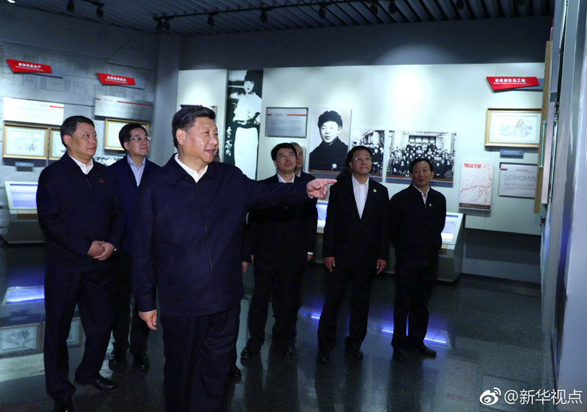 9月25日至28日，中共中央總書記、國家主席、中央軍委主席習近平在東北三省考察，主持召開深入推進東北振興座談會。這是28日上午，習近平在遼寧撫順市參觀雷鋒紀念館。