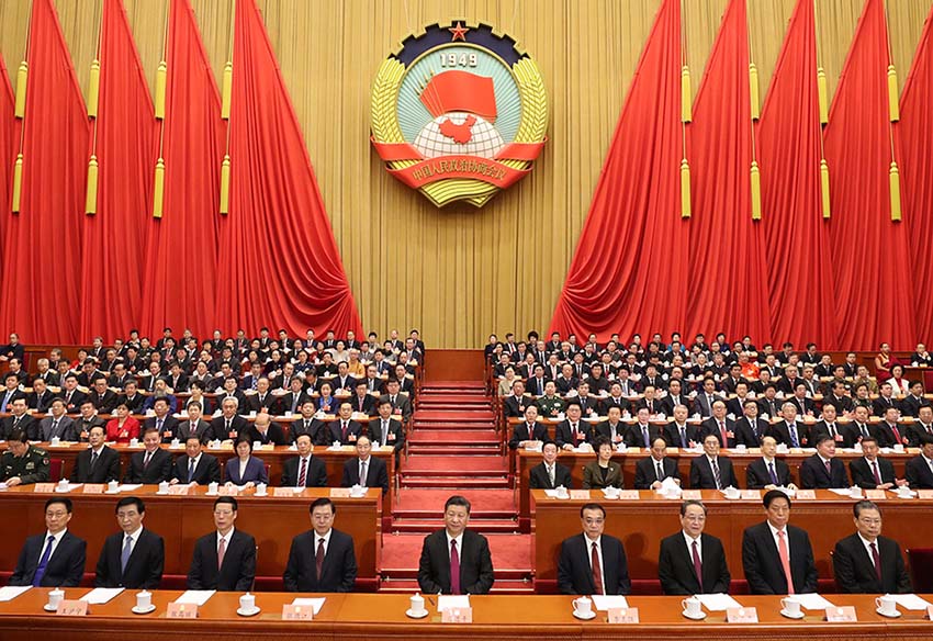 2018年3月15日，中國人民政治協(xié)商會議第十三屆全國委員會第一次會議在北京閉幕。這是習近平、李克強、張德江、俞正聲、張高麗、栗戰(zhàn)書、王滬寧、趙樂際、韓正等在主席臺就座。新華社記者 丁林 攝