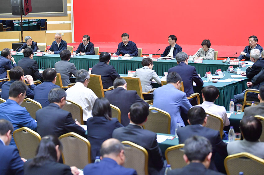 2018年5月2日，中共中央總書記、國家主席、中央軍委主席習近平來到北京大學考察。這是習近平同北京大學師生座談並發表重要講話。 新華社記者 李濤 攝