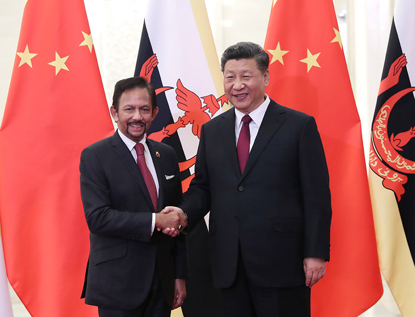 4月26日，國家主席習(xí)近平在北京人民大會(huì)堂會(huì)見文萊蘇丹哈桑納爾。 新華社記者 丁海濤 攝