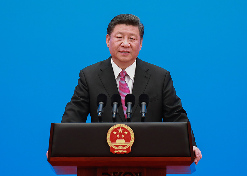 4月27日，第二屆“一帶一路”國際合作高峰論壇在北京雁棲湖國際會(huì)議中心舉行圓桌峰會(huì)，國家主席習(xí)近平主持會(huì)議並致開幕辭。圓桌峰會(huì)閉幕后，習(xí)近平會(huì)見中外記者，介紹第二屆“一帶一路”國際合作高峰論壇圓桌峰會(huì)情況和主要成果。 新華社記者 龐興雷 攝