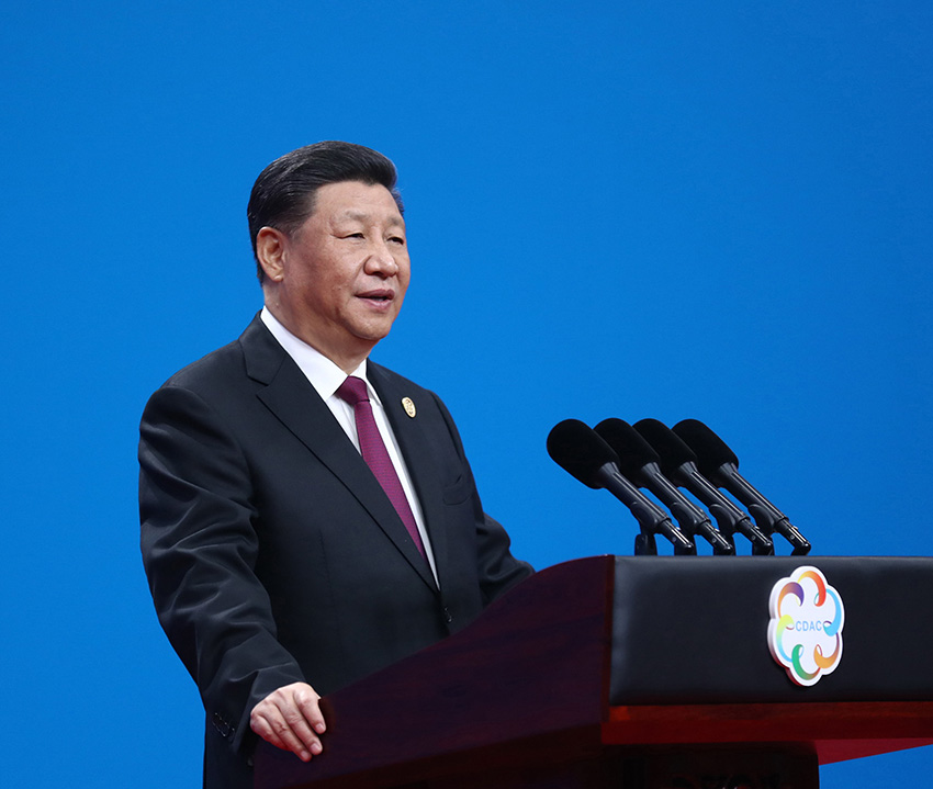 5月15日，國家主席習近平在北京國家會議中心出席亞洲文明對話大會開幕式，並發表題為《深化文明交流互鑒 共建亞洲命運共同體》的主旨演講。 新華社記者 鞠鵬 攝