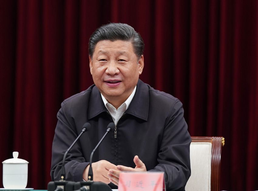 5月21日，正在江西考察調研的中共中央總書記、國家主席、中央軍委主席習近平在南昌主持召開推動中部地區崛起工作座談會，聽取有關地方和中央有關部門負責同志工作匯報，並發表重要講話。 新華社記者 謝環馳 攝