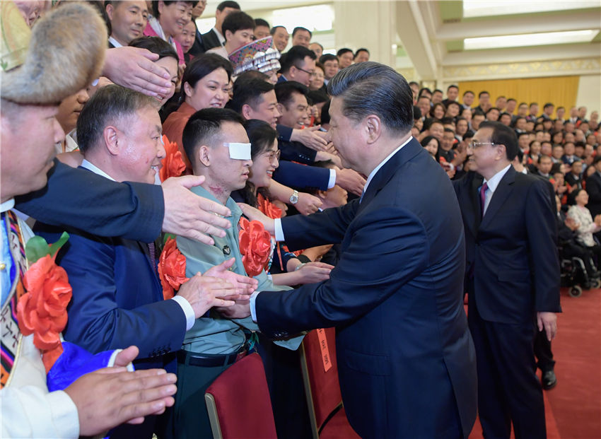 516գh͇I(lng)(do)(x)ƽˏ(qing)ڱÕҊȫԏ(qing)ģM(jn)ôAӛ W(xu) z