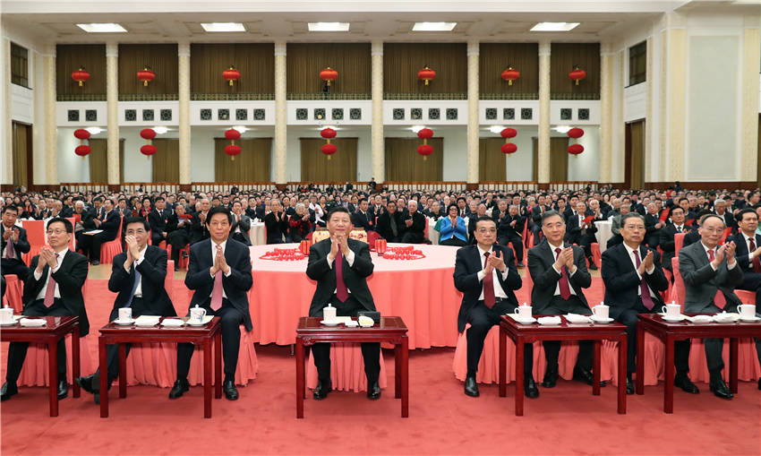 2月3日，中共中央、國務院在北京人民大會堂舉行2019年春節團拜會。黨和國家領導人習近平、李克強、栗戰書、汪洋、王滬寧、趙樂際、韓正、王岐山等同首都各界人士歡聚一堂，共迎新春。新華社記者 黃敬文 攝