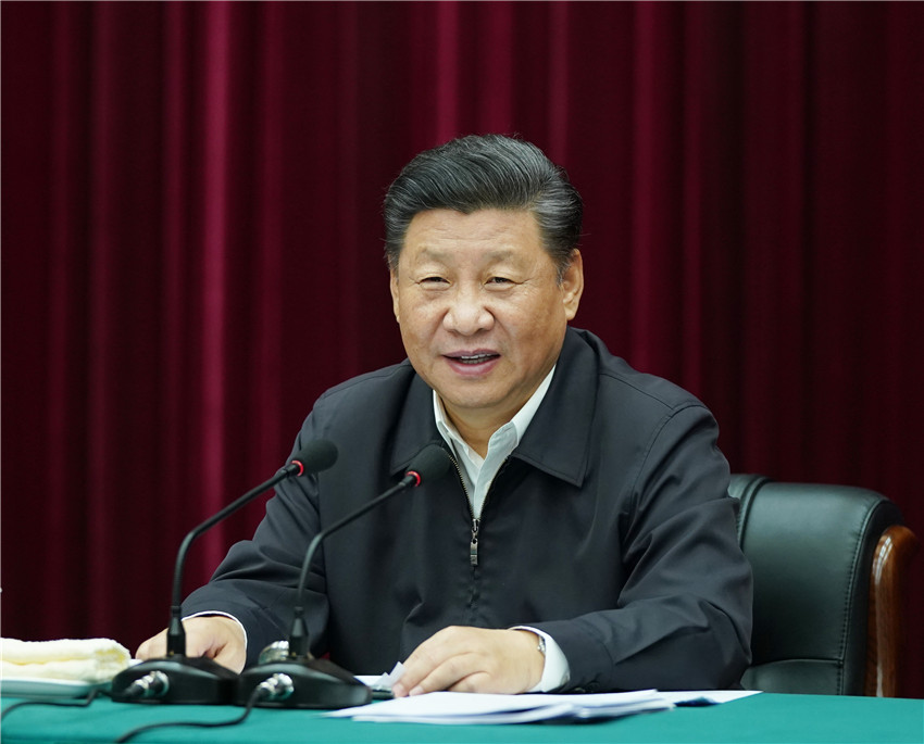 9月18日上午，中共中央總書記、國家主席、中央軍委主席習(xí)近平在鄭州主持召開黃河流域生態(tài)保護和高質(zhì)量發(fā)展座談會並發(fā)表重要講話。 新華社記者 謝環(huán)馳 攝
