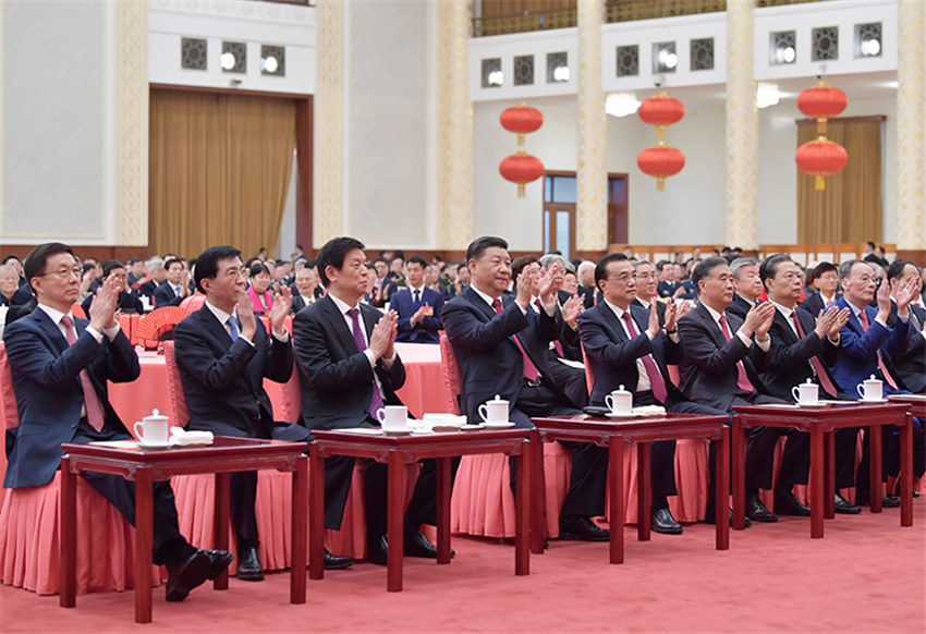 1月23日，中共中央、國務院在北京人民大會堂舉行2020年春節團拜會。黨和國家領導人習近平、李克強、栗戰書、汪洋、王滬寧、趙樂際、韓正、王岐山等同首都各界人士歡聚一堂，共迎新春。新華社記者 李濤 攝