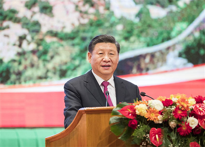 當地時間1月17日晚，國家主席習近平在內比都第二國際會議中心出席中緬建交70周年慶祝活動暨中緬文化旅游年啟動儀式。這是習近平在儀式上致辭。新華社記者 黃敬文 攝