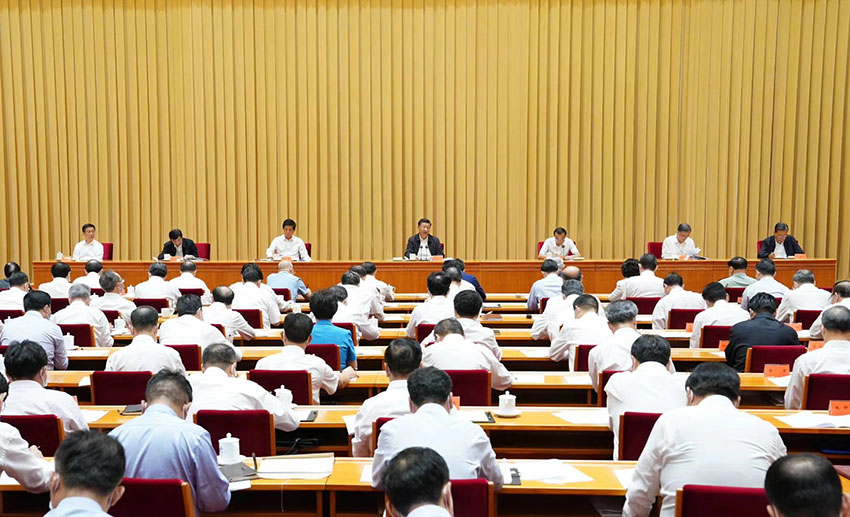 8月28日至29日，中央第七次西藏工作座談會在北京召開。中共中央總書記、國家主席、中央軍委主席習(xí)近平出席會議並發(fā)表重要講話。 新華社記者 饒愛民 攝