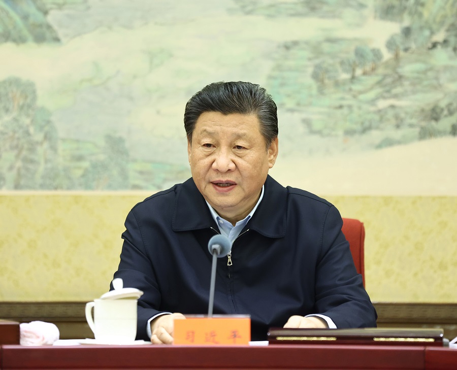 12月24日至25日，中共中央政治局召開民主生活會(huì)，中共中央總書記習(xí)近平主持會(huì)議並發(fā)表重要講話。 新華社記者 鞠鵬 攝