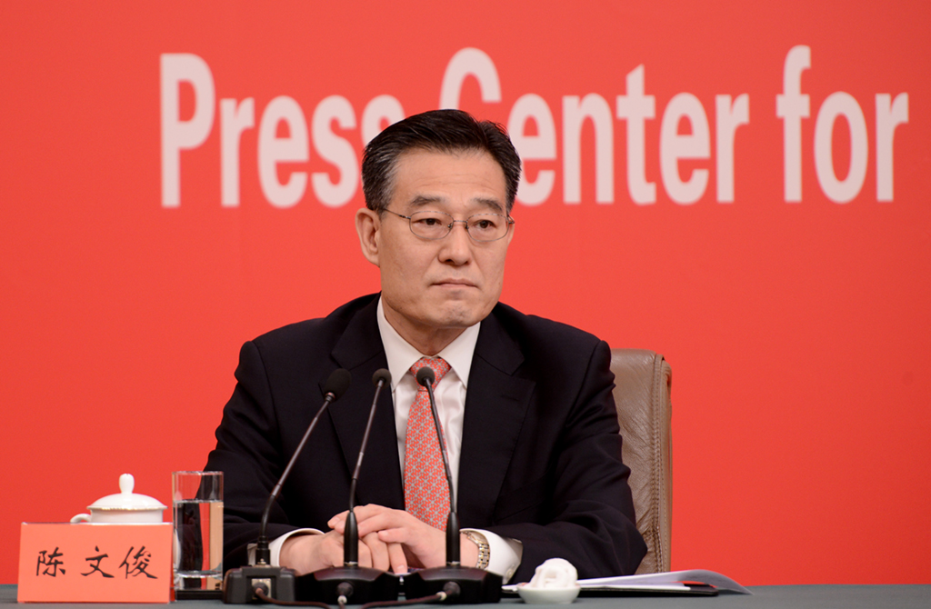 中央宣傳部對(duì)外新聞局局長陳文俊主持新聞發(fā)布會(huì)。人民網(wǎng) 張啟川攝