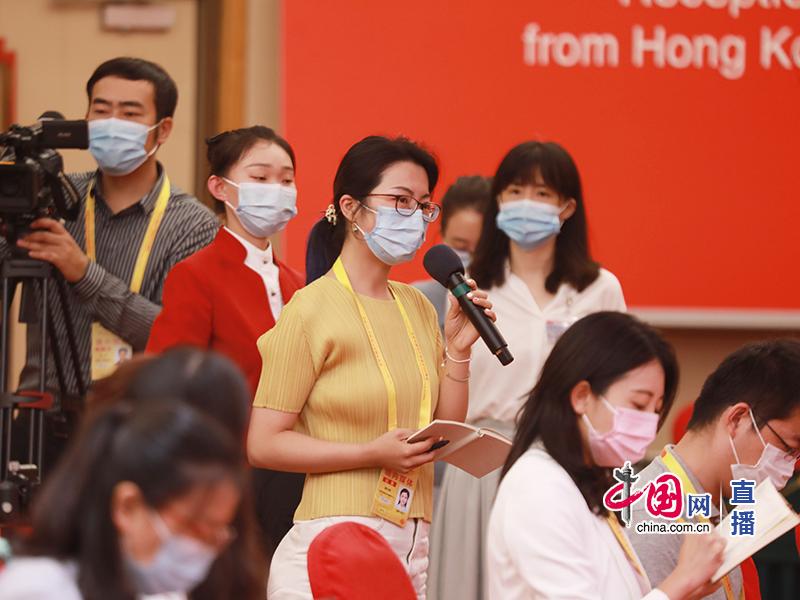 中央廣播電視總臺(tái)國廣記者提問。中國網(wǎng) 倫曉璇